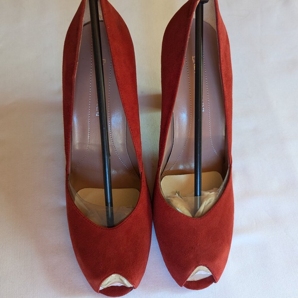 Enzo Angiolini dark red suede heels